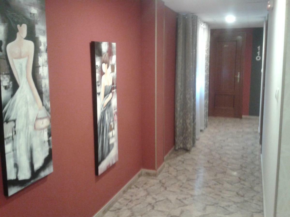 Hostal Texas 2 Fuentes de Ebro Exterior photo