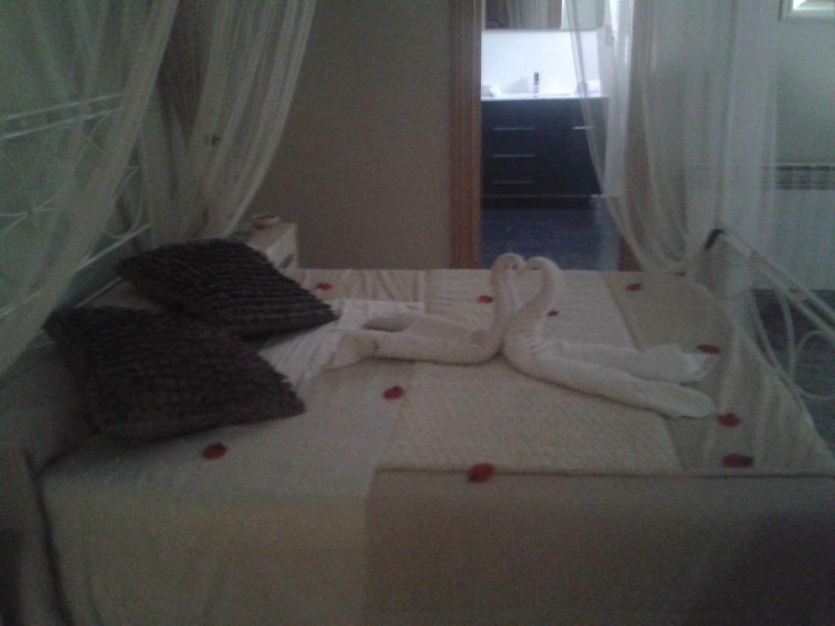 Hostal Texas 2 Fuentes de Ebro Exterior photo