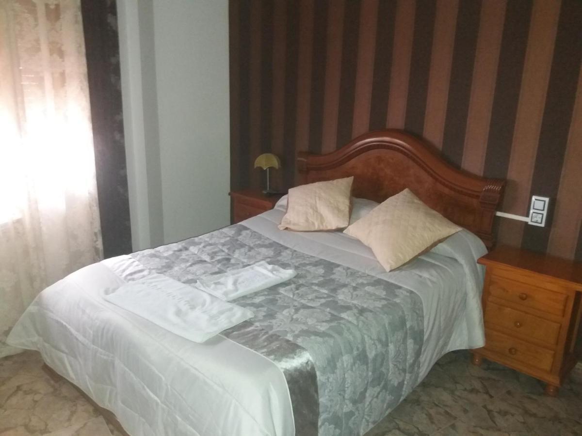 Hostal Texas 2 Fuentes de Ebro Exterior photo