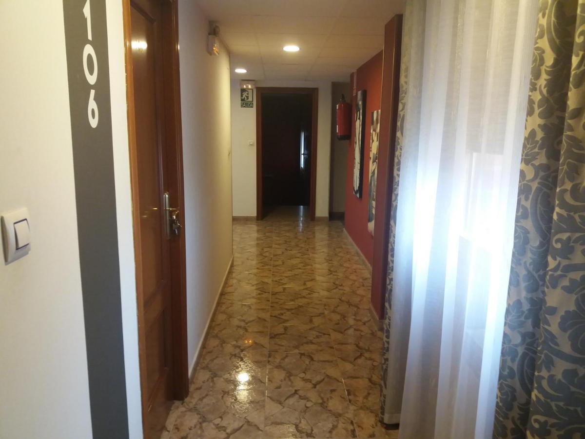 Hostal Texas 2 Fuentes de Ebro Exterior photo